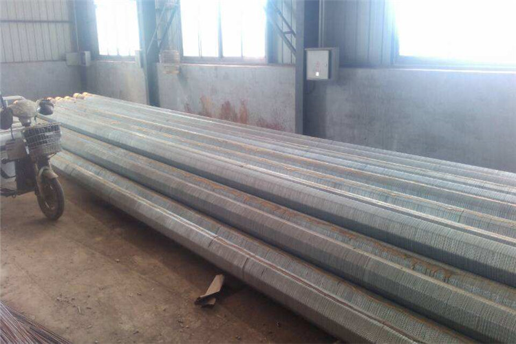 防砂篩管是安裝于油井、水井、地?zé)峋葻o縫或焊接鋼制井管下端，用以將所開采的液體與地層中的砂石分離的一種特殊管型